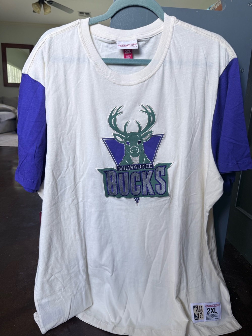 Mitchell & Ness White T-Shirt with Purple Sleeves - Milwaukee Bucks Logo